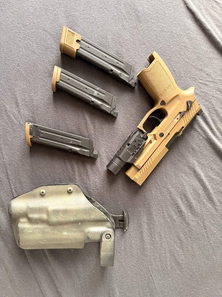 Sig Sauer P320 M17